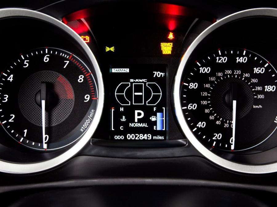  Mitsubishi Lancer Evolution MR Touring 2010 года  (фото 3 из 20)